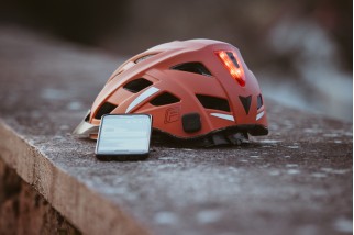 Fischer capteur de chute FIND.U pour casque vélo, ski et bombe d’équitation