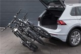 Fischer porte-vélo sur boule d’attelage basculant 3 VAE’s